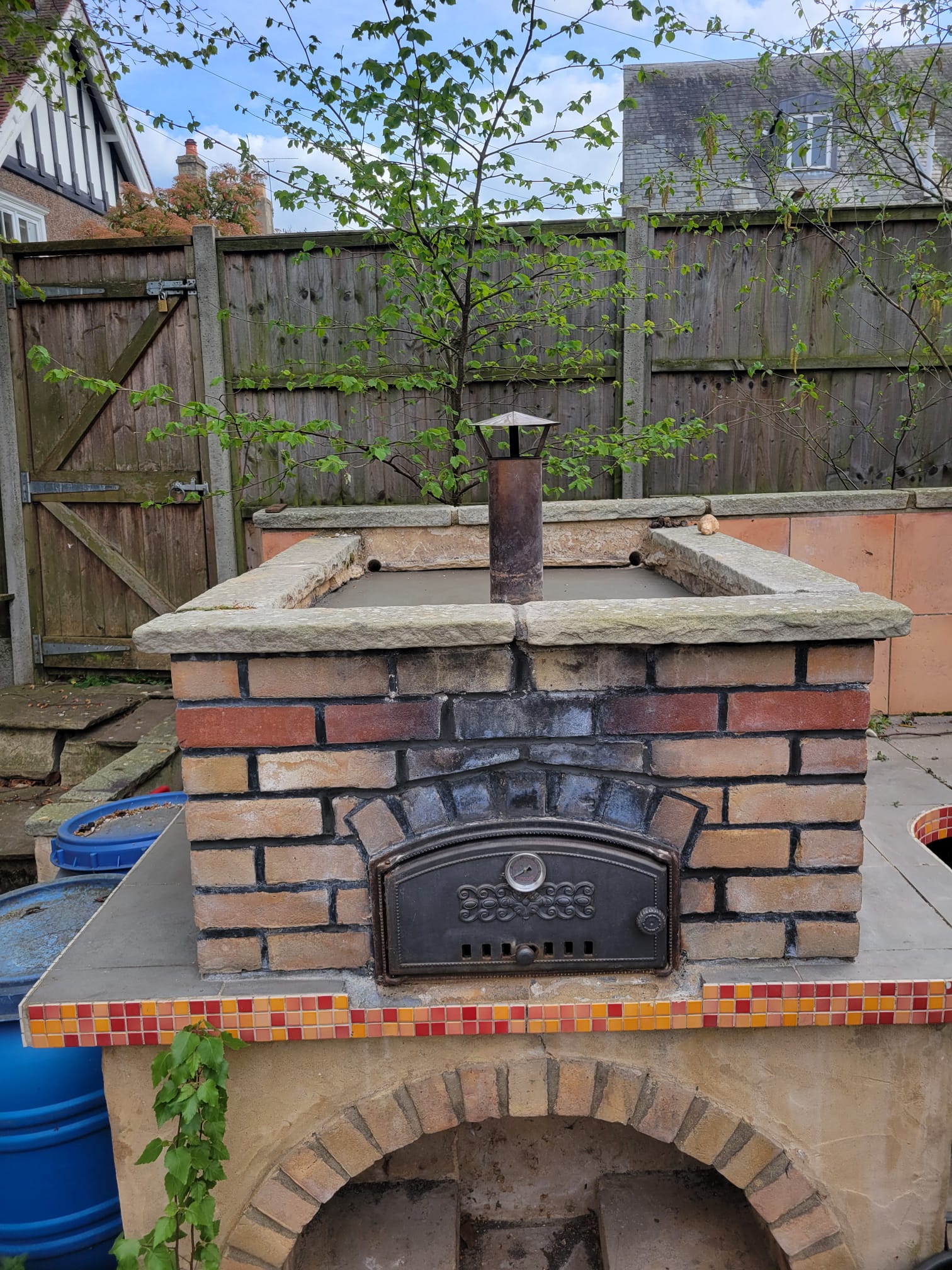 Outdoor pizza oven installation